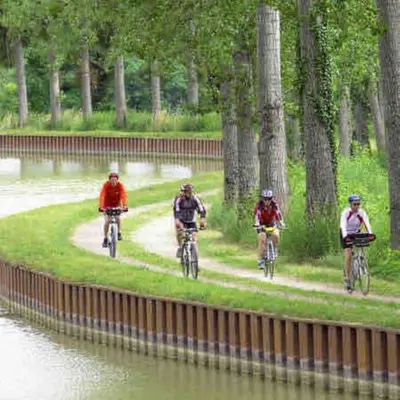 Clients de l'établissement La Louée du canal