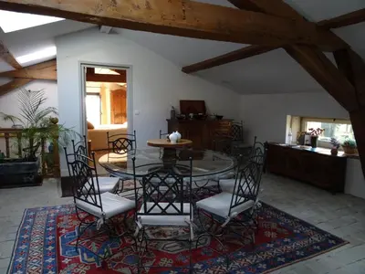 Coin salon dans l'établissement Gentilhommière de Collonges