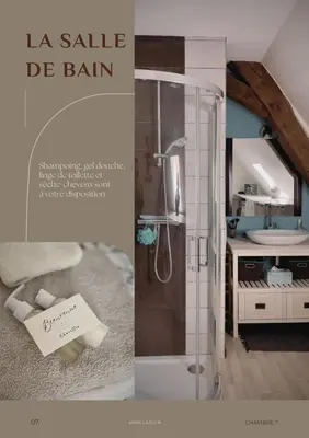Salle de bains dans l'établissement Chambre et bureau