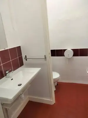 Salle de bains dans l'établissement Gîte de groupe 2 à 12 personnes