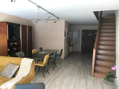 Coin salon dans l'établissement gite du viaduc
