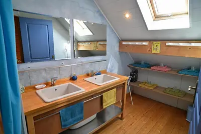 Un ou plusieurs lits dans un hébergement de l'établissement Gite Le Douglas, Vignoble et Reculées du Jura - Avec Sauna