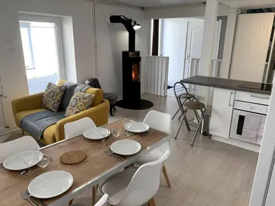 Cuisine ou kitchenette dans l'établissement Gîte Cadet Roussel - Orgelet