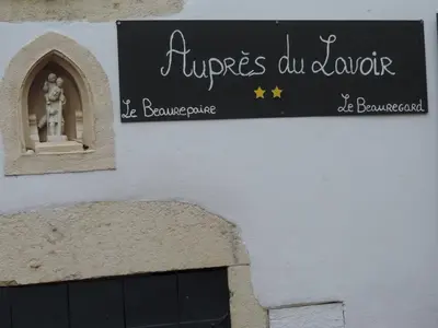 Certificat, récompense, panneau ou autre document affiché dans l'établissement Auprès du Lavoir