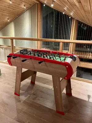 Billard dans l'établissement Chalet Bien Etre - 150m² - Avec Sauna & Balnéo - Les 4 saisons - Lac de Chalain