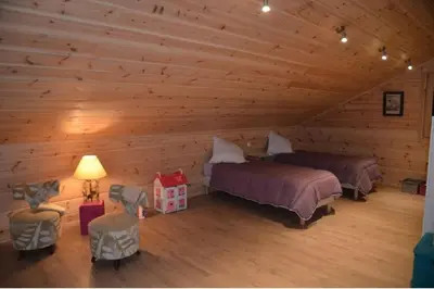 Un ou plusieurs lits dans un hébergement de l'établissement Chalet Bien Etre - 150m² - Avec Sauna & Balnéo - Les 4 saisons - Lac de Chalain