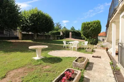 Jardin de l'établissement Agréable maison de campagne 12 voyageurs