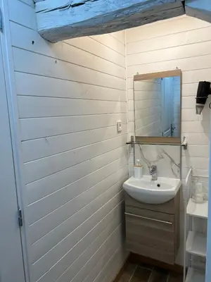 Salle de bains dans l'établissement Domaine-Bayard