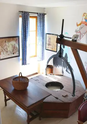 Télévision ou salle de divertissement dans l'établissement Le moulin de vaux
