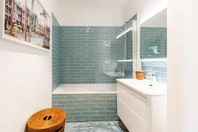 Salle de bains dans l'établissement LE BOSTON - Hypercentre - 150 M 2- 7 Guest