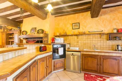 Cuisine ou kitchenette dans l'établissement La Glycine et La Villanelle