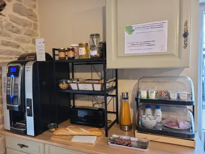 Cuisine ou kitchenette dans l'établissement GÎTE LE GEVOT