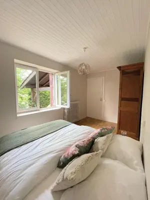Un ou plusieurs lits dans un hébergement de l'établissement Maison au pied de la Roche