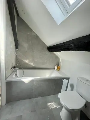 Salle de bains dans l'établissement Les Cieux de Bourgogne