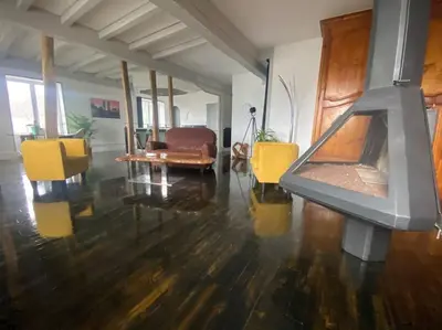 Coin salon dans l'établissement Le Relais