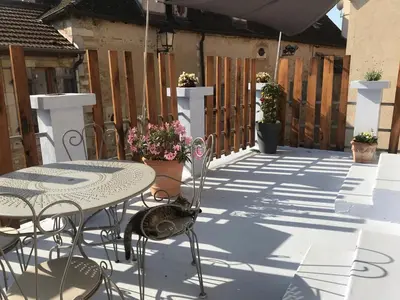Terrasse ou espace extérieur de l'établissement Logis Saint Vivant