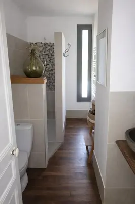 Salle de bains dans l'établissement Charming house with pool Morvan Burgundy