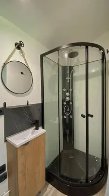 Salle de bains dans l'établissement Petite maison dans la prairie