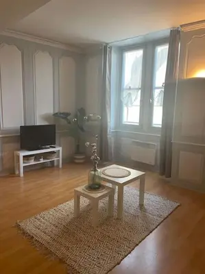 Télévision ou salle de divertissement dans l'établissement « Au cœur de Dole »