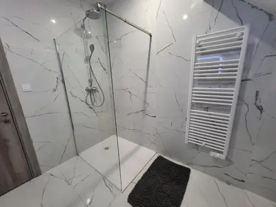 Salle de bains dans l'établissement le duplex 4 personnes