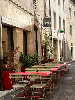 Restaurant ou autre lieu de restauration dans l'établissement Logement au coeur de dole