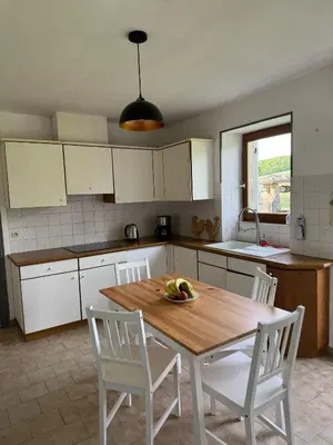 Cuisine ou kitchenette dans l'établissement GITE A LA FERME
