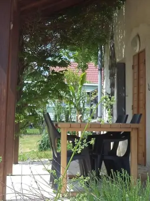 Jardin de l'établissement Espace Famille Montmillon