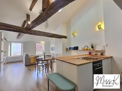 Cuisine ou kitchenette dans l'établissement ''Le Graff'' de Miss.K Conciergerie