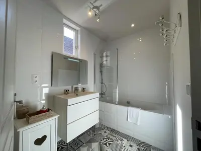 Salle de bains dans l'établissement Le Petit Volnay