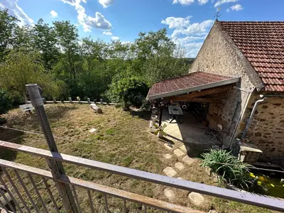 Jardin de l'établissement Gîte de la Fontaine