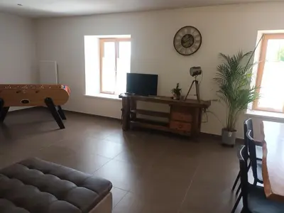 Télévision ou salle de divertissement dans l'établissement gîte proche des cascades du Hérisson 6 personnes