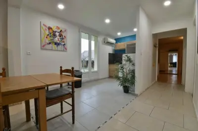 Plan de l'établissement Appart' Le 16, 2 chambres, 7 personnes, tout confort, avec terrain