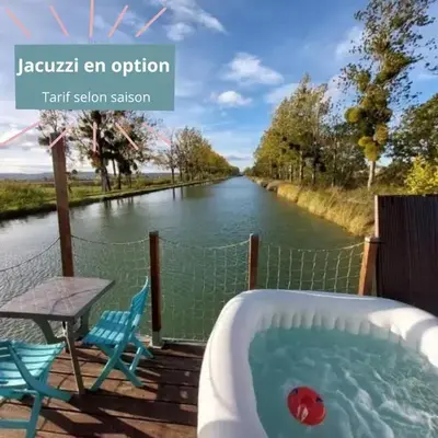 Cottage flottant terrasse jacuzzi privé en supplément aux Portes de Dijon