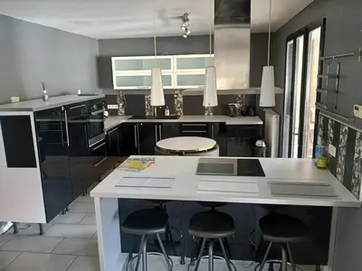 Cuisine ou kitchenette dans l'établissement Pont-de-poitte: Appart'Alice