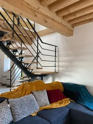 Coin salon dans l'établissement La Ferme du Maillot