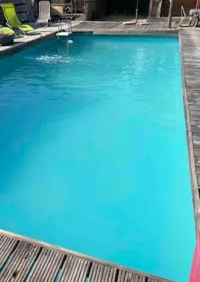 Piscine de l'établissement LES CHALETS DE VANESS' le Mahé ou située à proximité
