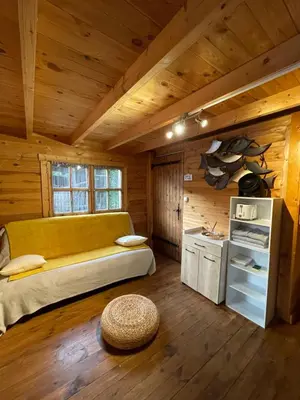 Cuisine ou kitchenette dans l'établissement LES CHALETS DE VANESS' l'Eden