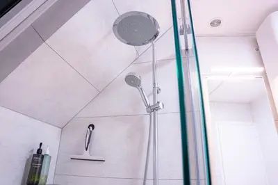 Salle de bains dans l'établissement Évasion urbaine studio moderne à Chalon