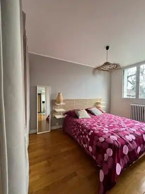 Un ou plusieurs lits dans un hébergement de l'établissement Appartement - Dijon