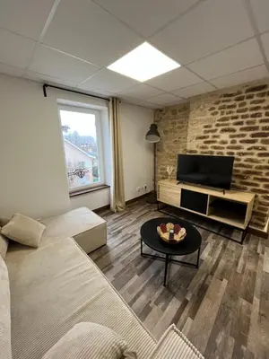 Télévision ou salle de divertissement dans l'établissement Les Pichies, T2 Julia, centre ville.