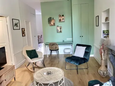 Coin salon dans l'établissement Le Divio - Homillesime