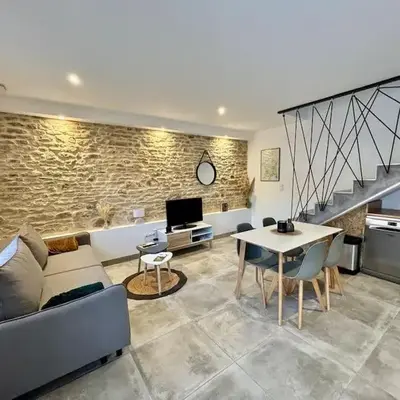 Grange rénovée en duplex idéalement située