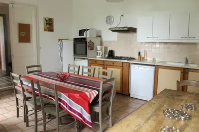 Cuisine ou kitchenette dans l'établissement Domaine du Bois d’Amont