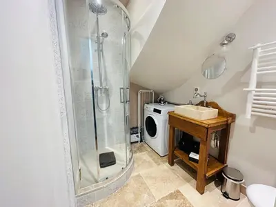 Salle de bains dans l'établissement Le Carnot - Hospices - Centre - Climatisation