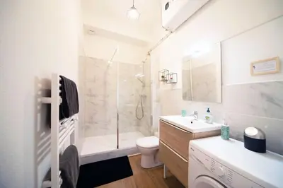 Salle de bains dans l'établissement Cabana & Le Sirène - Proche Centre-Ville