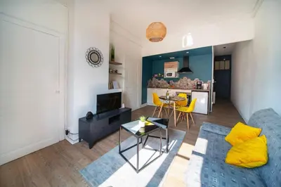 Télévision ou salle de divertissement dans l'établissement Cabana & Le Sirène - Proche Centre-Ville