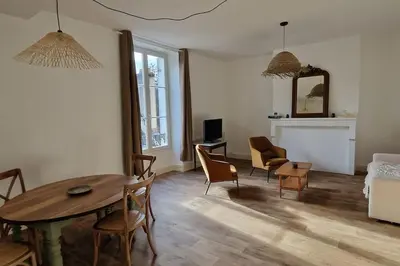 Télévision ou salle de divertissement dans l'établissement Au coin caché