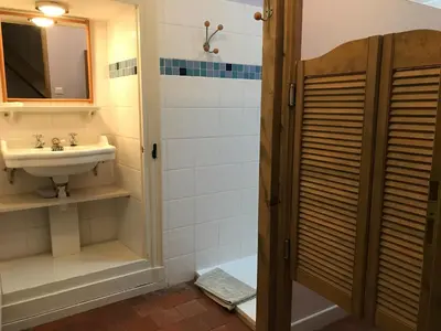 Salle de bains dans l'établissement GITE LES PETITS GALETS Bourgogne du Sud