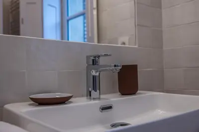 Salle de bains dans l'établissement Écrin exclusif au sein d'un château en Bourgogne