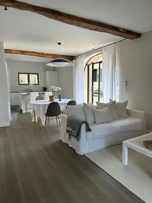 Coin salon dans l'établissement La Grange des Bas Meleaux